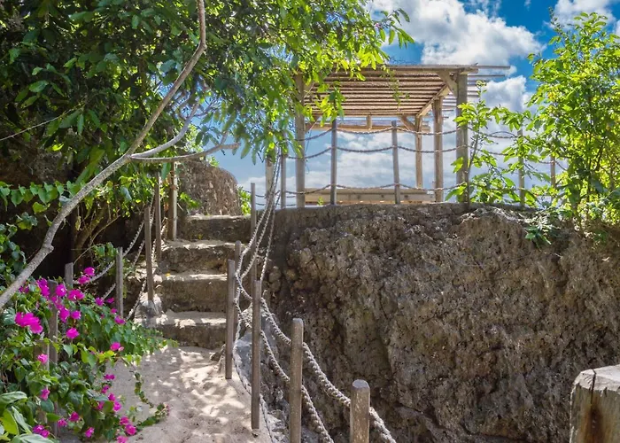 The Island Houses Bingin